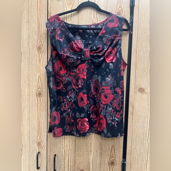 Talbots Tops - Talbots Black and Red Floral Blouse silk size 18‎